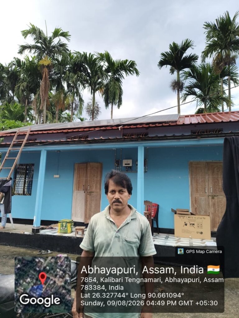 Residential solar inverter and electrical installation